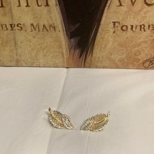 Vintage Sarah Coventry Leaf Earrings